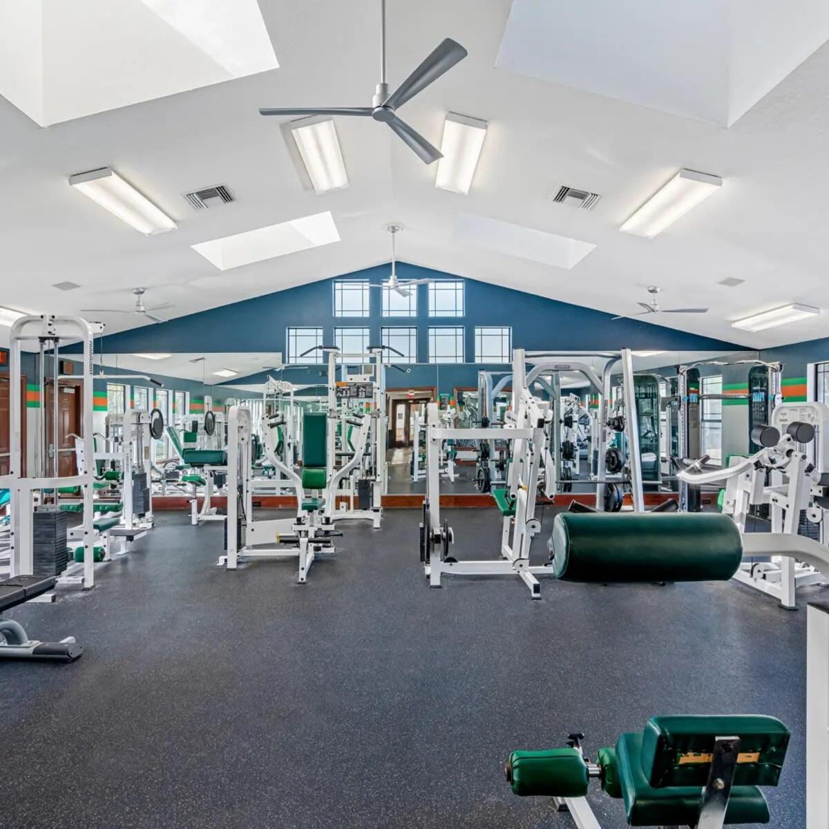Vila 4Bd 2 Mi To Usf Free Pool + 24 Hour Gym Tampa Exteriér fotografie